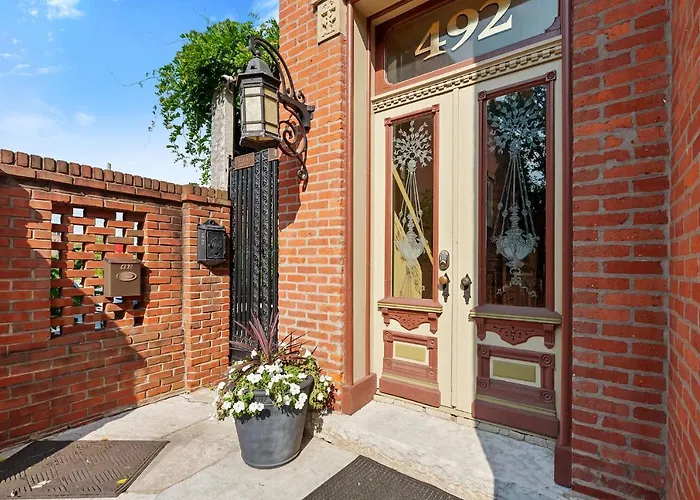 2 Bedroom Schwartz Castle