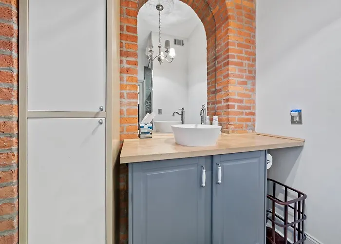 2 Bedroom Schwartz Castle Columbus