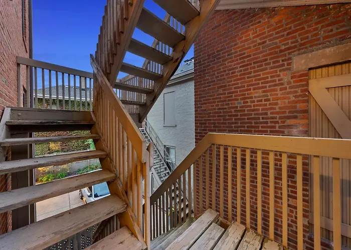 2 Bedroom Schwartz Castle Hotel Columbus