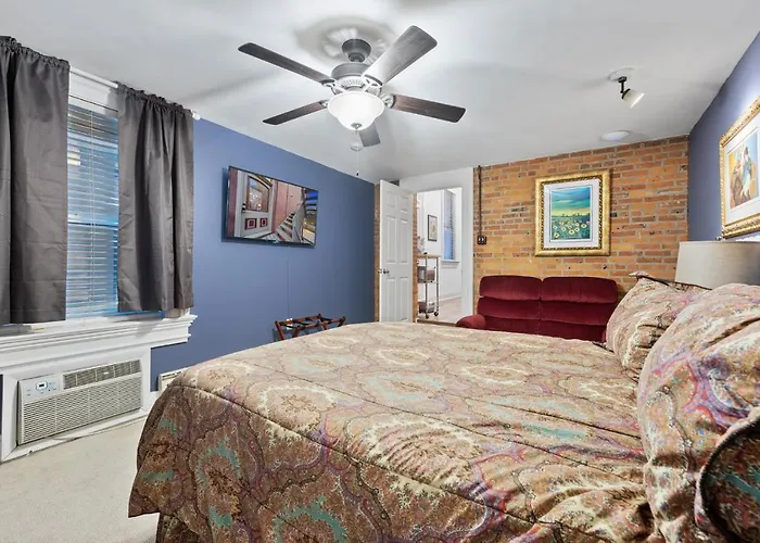 2 Bedroom Schwartz Castle Columbus
