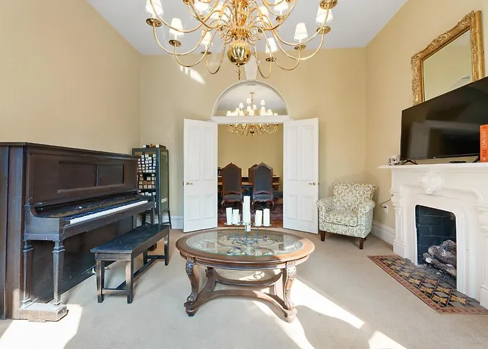2 Bedroom Schwartz Castle Columbus